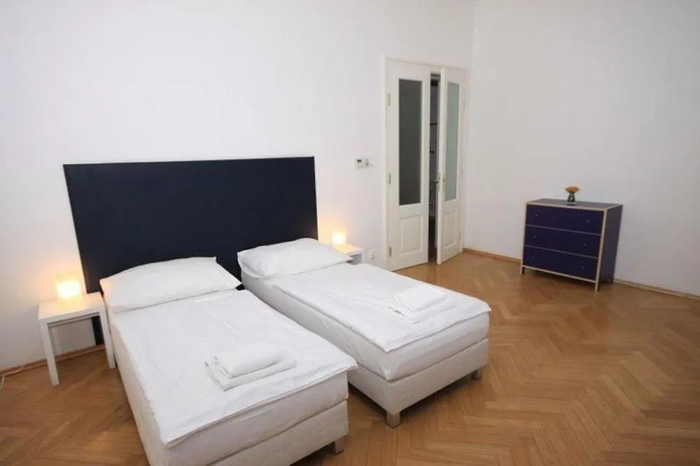 Апартаменты Prague Central Residence
