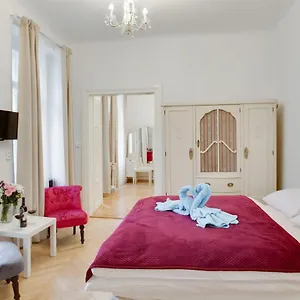  Apartment Siesta